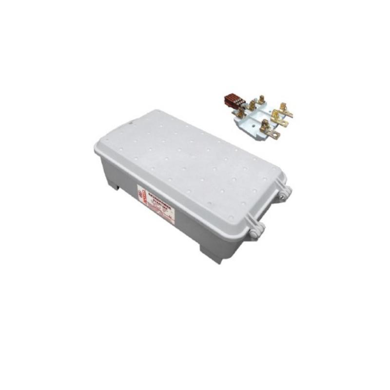 Tap off with closed cover and fuse holder-125A